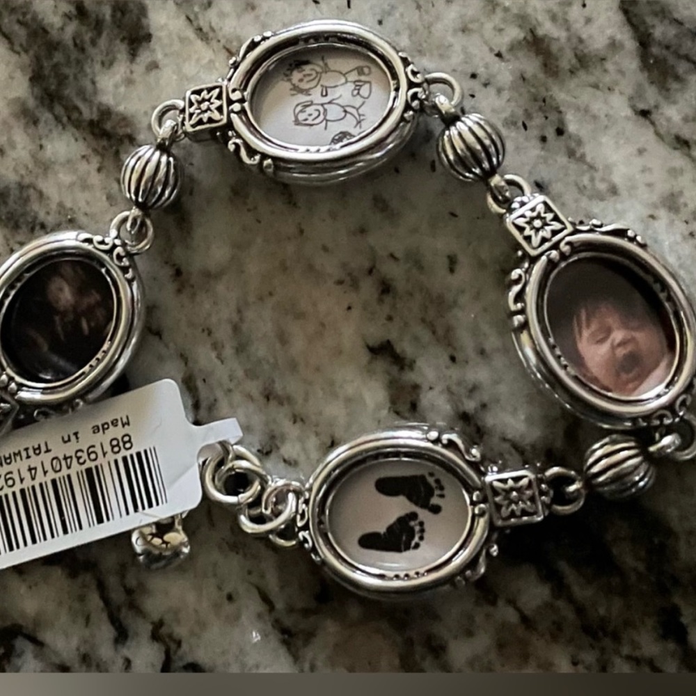 Brighton Memory Lane Photo Bracelet NWT 4 Oval Links for your own photos.